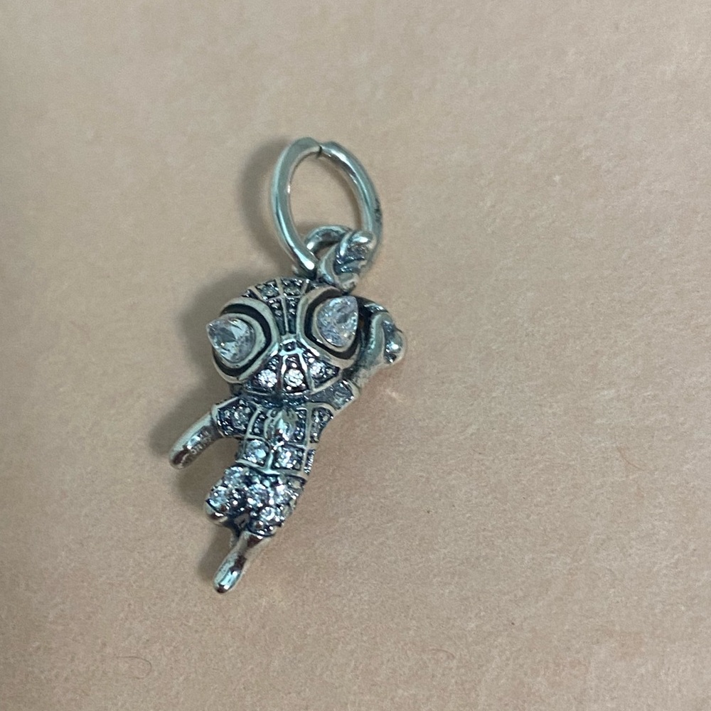 Pandora Marvel Spider-Man Pavé Charm - Picture 4 of 7